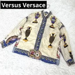 良品✨ヴェルサスヴェルサーチ 総柄 シャツ バロック 長袖 白 46のサムネイル
