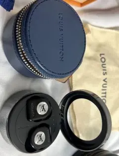 別売りケース付き！LOUIS VUITTON ホライゾン　イヤホンのサムネイル