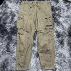 カーキーカーゴパンツ