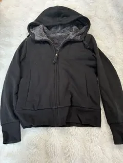 黒 フリース裏地 ジップアップパーカー