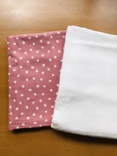 W-4 ホワイト無地とピンクに白花びらのWガーゼ2枚組セット カットクロス