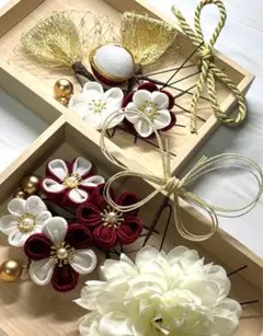 成人式 髪飾り ワインレッド 白 金 豪華 つまみ細工 Uピンセット 振袖 和装