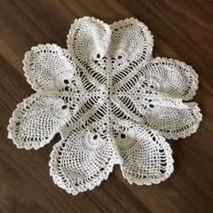 ハンドメイド ホワイト レース編み ドイリーのサムネイル