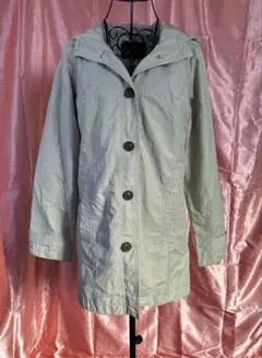 秋・春　フード付きライトグリーントレンチコート