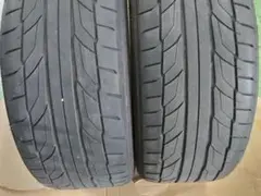 22年製 NITTO NT555G2 235/35R20 2本セットのサムネイル