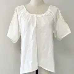 未使用　アクシーズ 花モチーフ　袖開き　ブラウス