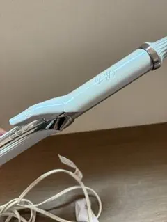 ReFa S Carat 美顔器 ダイソン　脱毛器　ネイル　ヘアアイロン ReFa S Carat 美顔器 ダイソン 脱毛器 ネイル ヘアアイロン - メルカリ