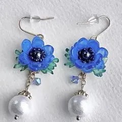 アネモネ(ブルー)のピアス