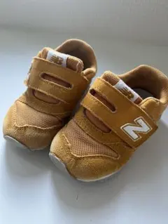 t*9様 イエロー ベビースニーカー ニューバランス　14cm