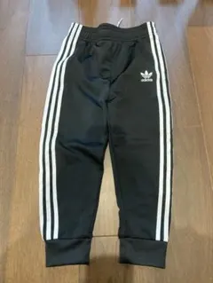adidas キッズ　黒 ジャージ　100