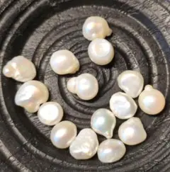 （191）●●●ホワイトバロックパール15個セット　穴あき