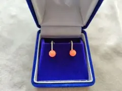 珊瑚イヤリング ケース付き