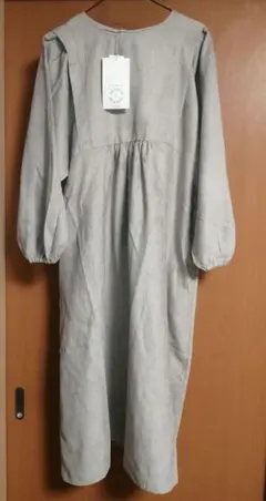 新品☆シーズンリーズン　ボリュームスリーブワンピース　薄ベージュ　Lサイズ