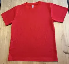 赤 Tシャツ
