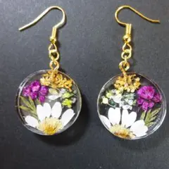 No1076 ドライフラワー　レジン　ピアス・イヤリング