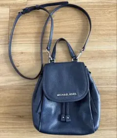 MICHAEL KORS ネイビー レザー バックパック