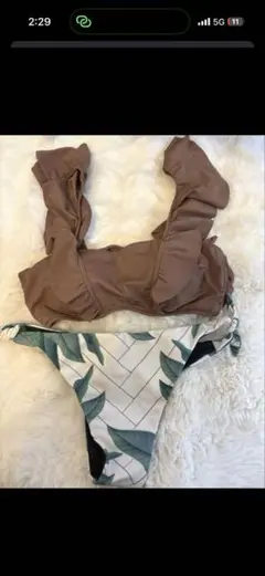 Alexia Stam フリル付きビキニ リーフ柄パンツ 水着