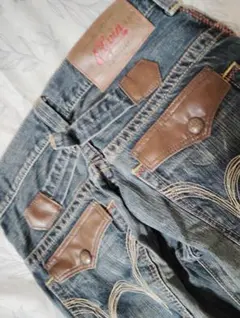 送料込み★EDWINブルートリップお洒落なデニム　ダメ－ジデニム良好size28