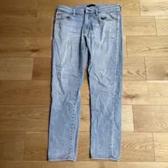 UNIQLO JEANS ライトブルー デニムパンツ ダメージ加工