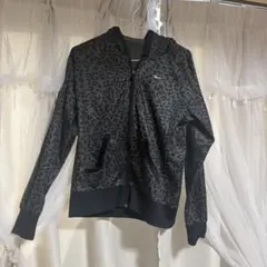 Nike ヒョウ柄 フルジップパーカー