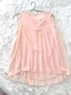 UNIQLO ユニクロ　美品　バックプリーツ ノースリーブブラウス