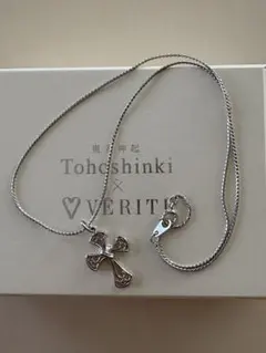 Tohoshinki × VERITÉ クロスネックレスのサムネイル
