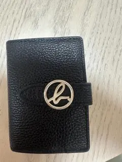 アニエスベー(agnès b.) 二つ折り財布　ブラック agnes b. アニエスベー 二つ折り財布 ブラック プレート 黒 財布