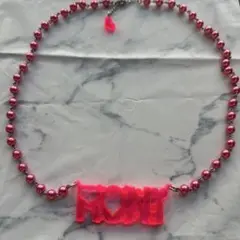 Roni 美品　ネオンピンク ハート型文字ネックレス