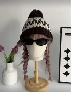 SHEIN ポンポン付きニット帽 ブラウン