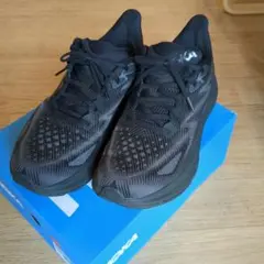 HOKA CLIFTON 9 WIDE　27.5cm　美品　箱あり