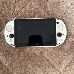 ホワイト PS Vita 本体 メモリーカード付き　PCH-2000