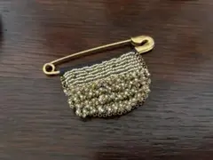 【15日まで】ビーズ装飾 ブローチ