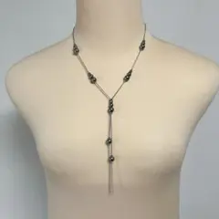 と*吉様 ネックレス　シルバー色　メタルボール　ロング　シック　落ち着いている