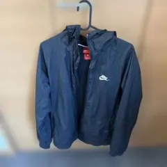 ナイキナイロンジャケット(フード付き)