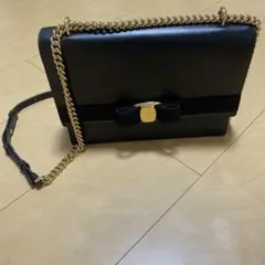 未使用✨フェラガモ ヴァラリボン カメラバッグ ショルダー ブラック