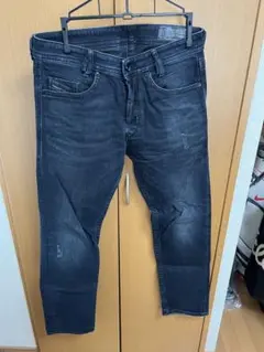 ダークブルー ストレートジーンズ ダメージ加工
