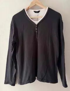 ダークグレー Vネック 長袖カットソー