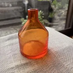 週末SALE☆MICA 100%リサイクルガラス フラワーベース 一輪挿し - メルカリ