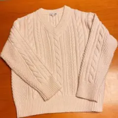 UNIQLO JWアンダーソン ケーブルVネックセーター