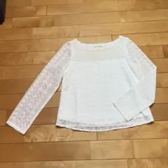 【M】PINZA着用1回！レディース　レースの長袖ブラウス　キャミソール付