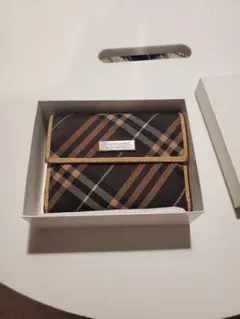 Burberry チェック柄 二つ折り財布のサムネイル