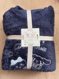 ちいかわ　サンリオ　ユニクロ　フリースセット　パジャマ