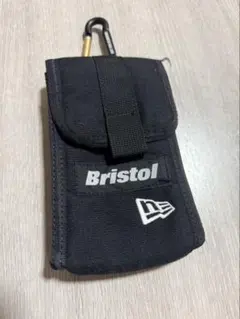 Bristol × NEW ERAカラビナ付き モバイルケース ポーチ