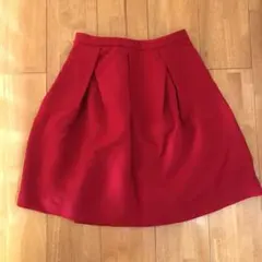 試着のみ新品　赤　フレアスカートのサムネイル