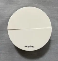 MAQuillAGE エッセンスグロウキープパウダー シアーアイボリー 8g