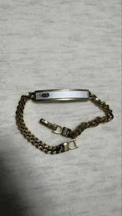 ゴールド チェーンブレスレット プレート付き