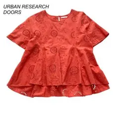 URBAN RESEARCH DOORS カットワーク刺繍ブラウス プルオーバーのサムネイル
