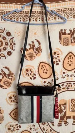 Tommy Hilfiger ショルダーバッグのサムネイル