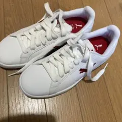PUMA レディース　ホワイト スニーカー　22.5 新品