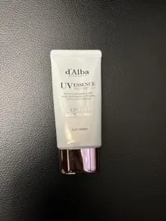 d'Alba UV ESSENCE トーンアップ　ダルバ　パープル　日焼け止め